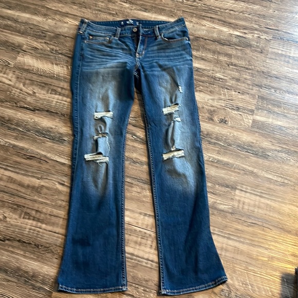 Hollister Low Rise Boot Cut Jeans - Picture 2 of 12